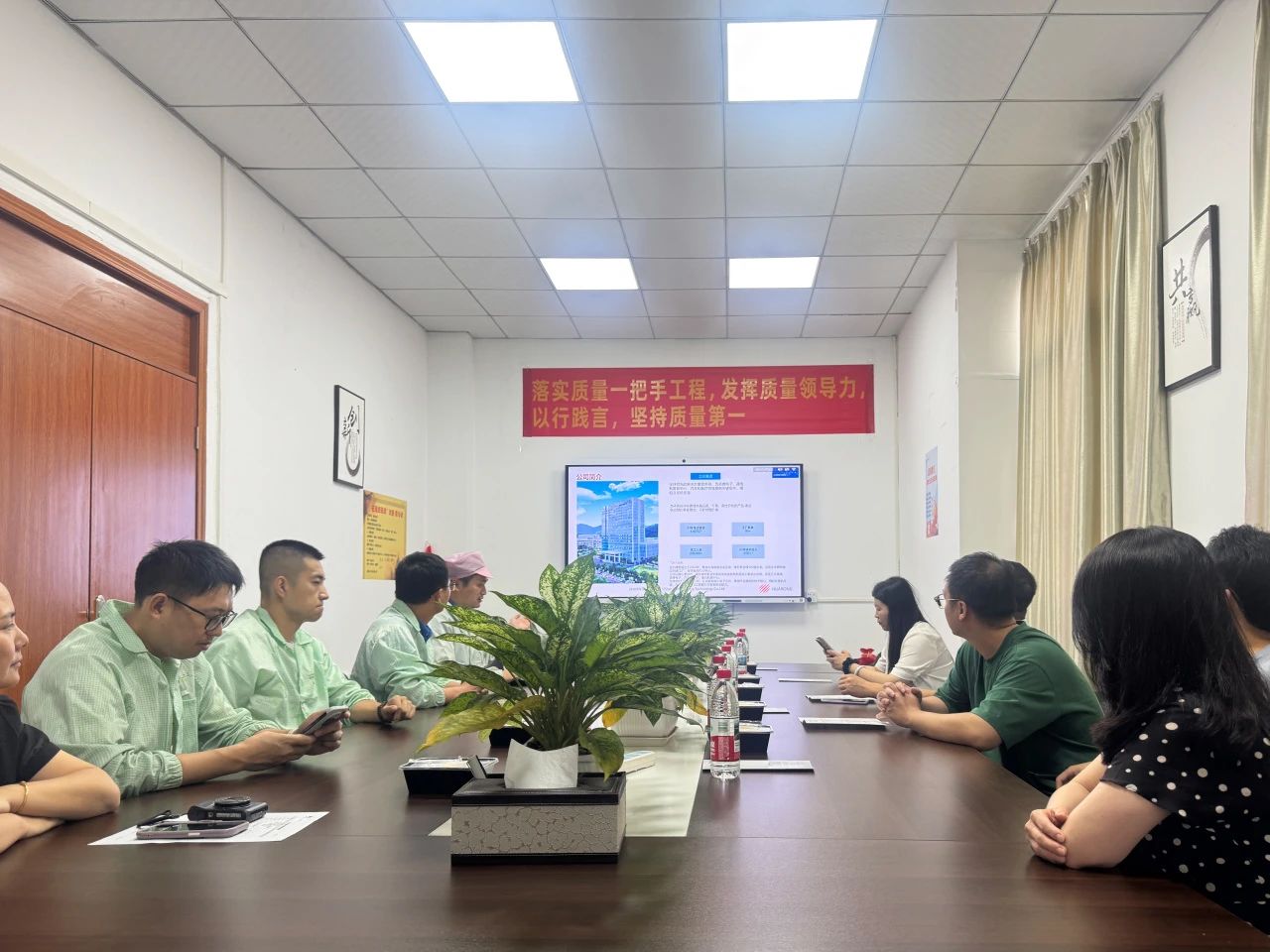 走進華為丨搭建優(yōu)質(zhì)溝通平臺 共探寧夏數(shù)字能源新未來